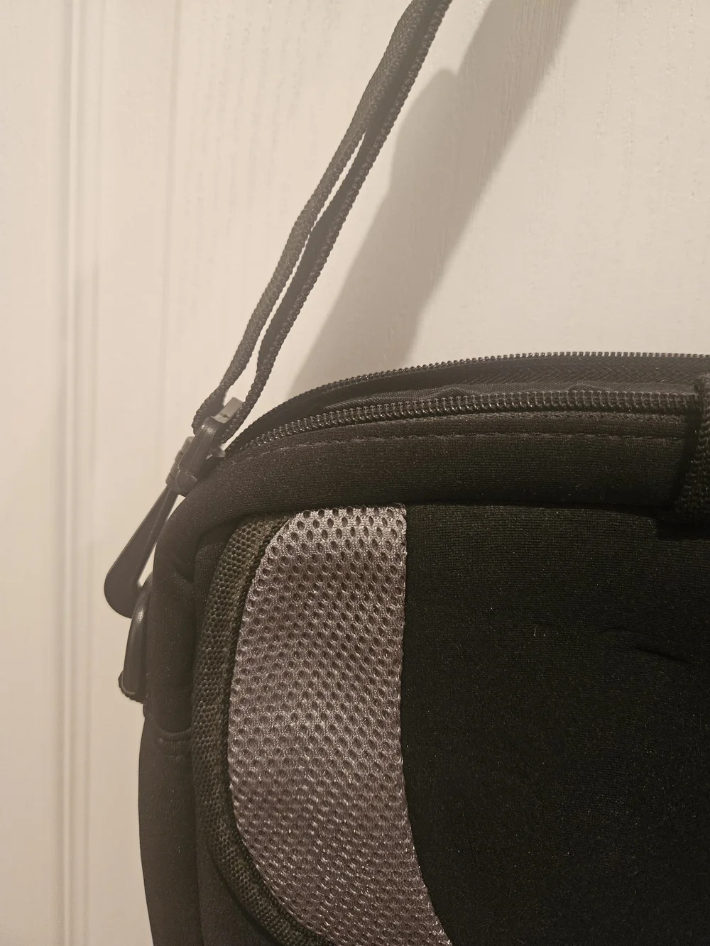 Targus Black Laptop Messenger Bag with Gray Panels